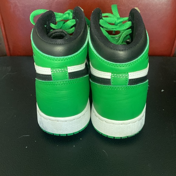 Nike Air Jordan - Green Hardly worn! - Picture 3 of 6